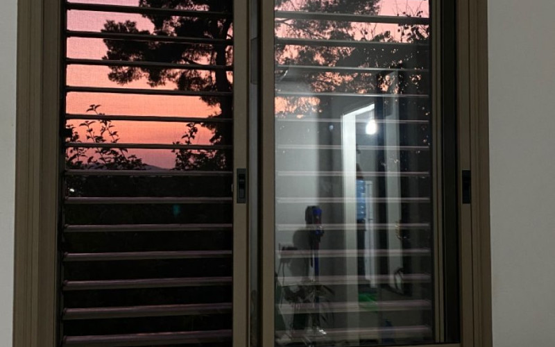 ALUMINIUM SLIDING WINDOWS